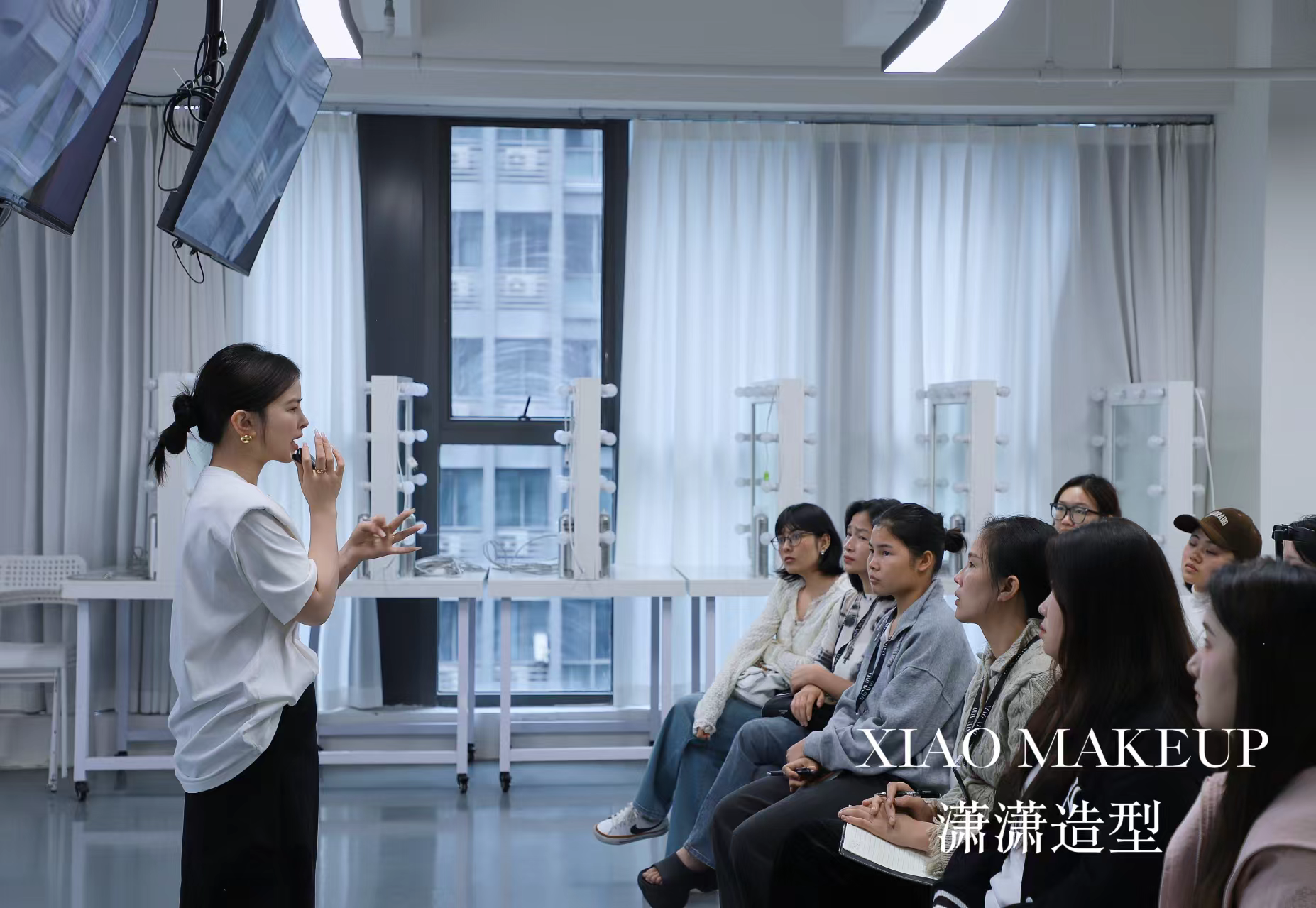 2026年重庆零基础学化妆 学习遇坑多 选靠谱机构看细节